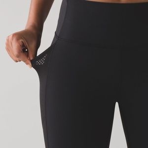 Lulu Lemon FIT PHYSIQUE CROP *19"